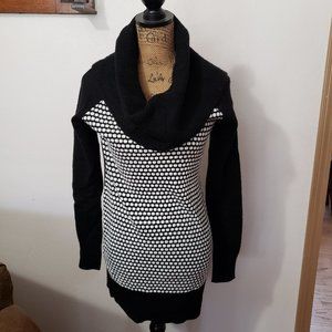 Black and White Candie's Sweater Dress Tunic Size Large Cowl Neck
